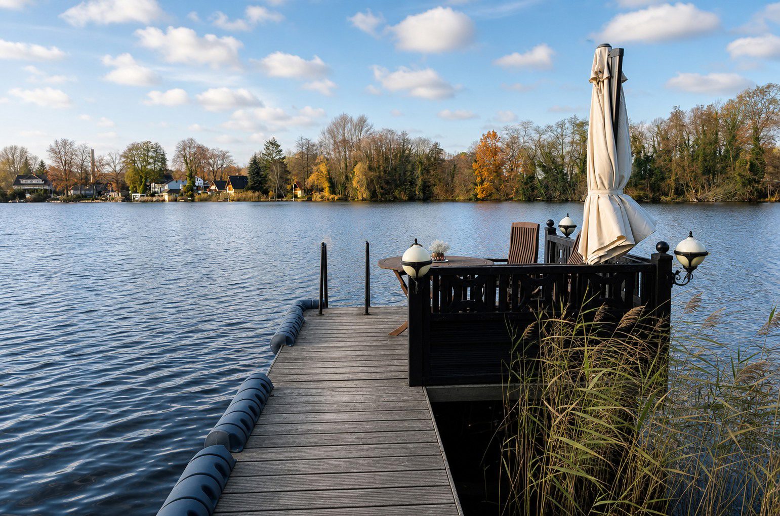 Villa mit Gästehaus am Krüpelsee in Kablow