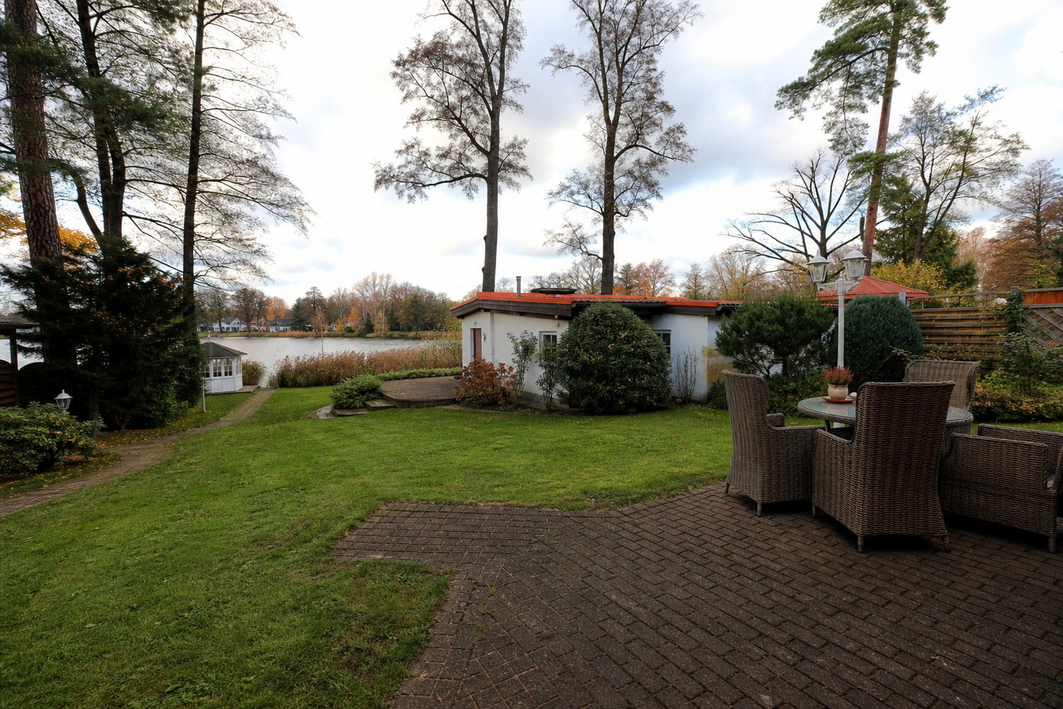 Saunahaus im Garten